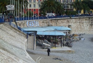 Castel Plage et son restaurant dévastés par les vagues